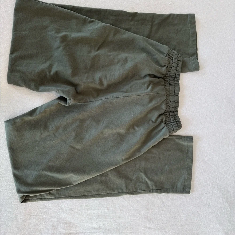 Gymshark army green training straight leg sweatpants size XS track pants - Picture 4 of 6